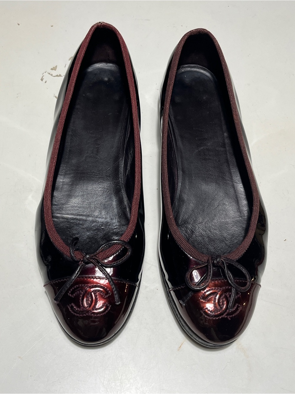 Chanel Women’s Patent Leather Ballet Flats in Burgundy/Brown